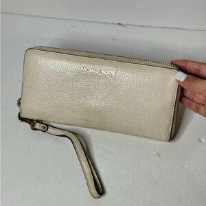 Michael Kors Large Continental Wallet Light Cream Leather Wristlet